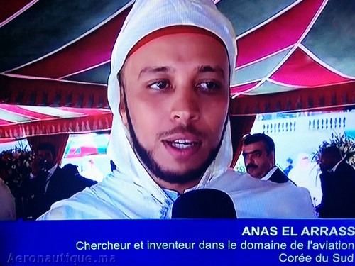 Capture d'écran où l'on voit Anas El Arass lors d'une cérémonie officielle où il aurait reçu une décoration