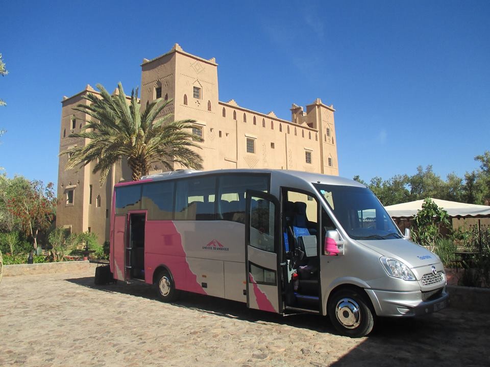 Crise des transporteur touristiques : le ministère du Transport se dit ouvert au débat