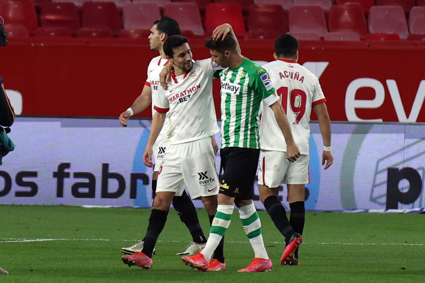 Jesus Navas et Joaquin.