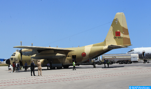 Arrivée à Tunis d’un nouvel avion transportant l’aide médicale d’urgence ordonnée par SM le Roi