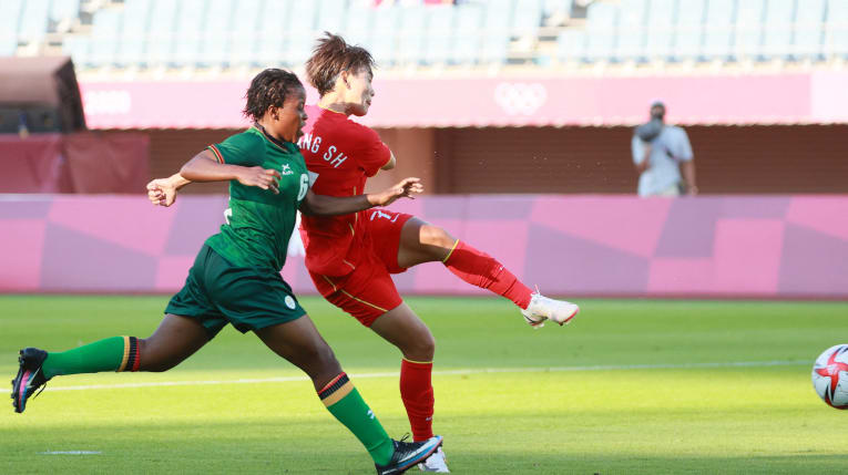 JO / Foot féminin : Deux joueuses ont marqué 7 buts lors du match Zambie-Chine (4-4)