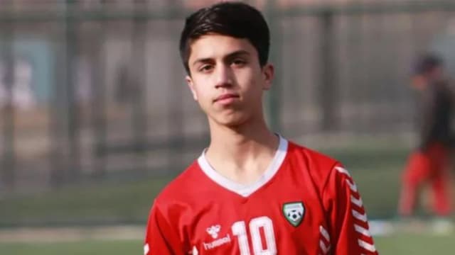 Afghanistan-Talibans : Un jeune footballeur international afghan se tue en tombant d'un avion militaire américain