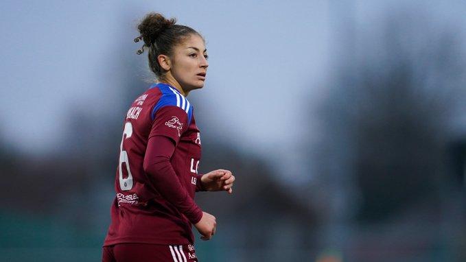 Foot féminin : Elodie Nakkach prolonge son contrat