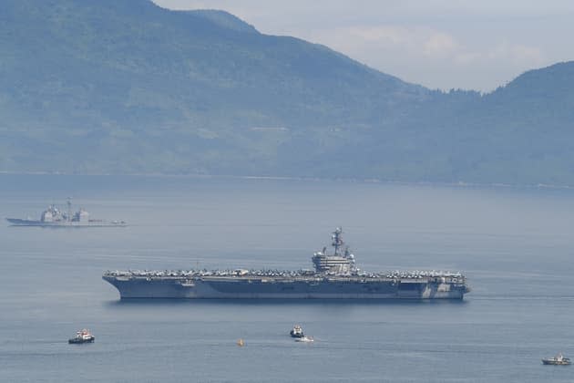 Mer de Chine : Escale d’un porte-avions américain au Vietnam