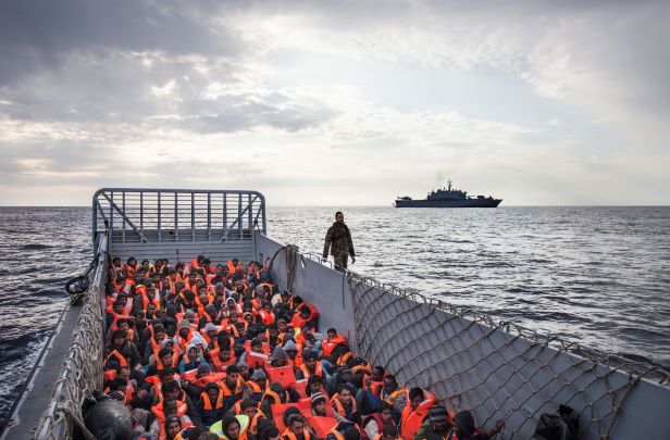 Dakhla : La Marine Royale porte assistance à 234 migrants clandestins