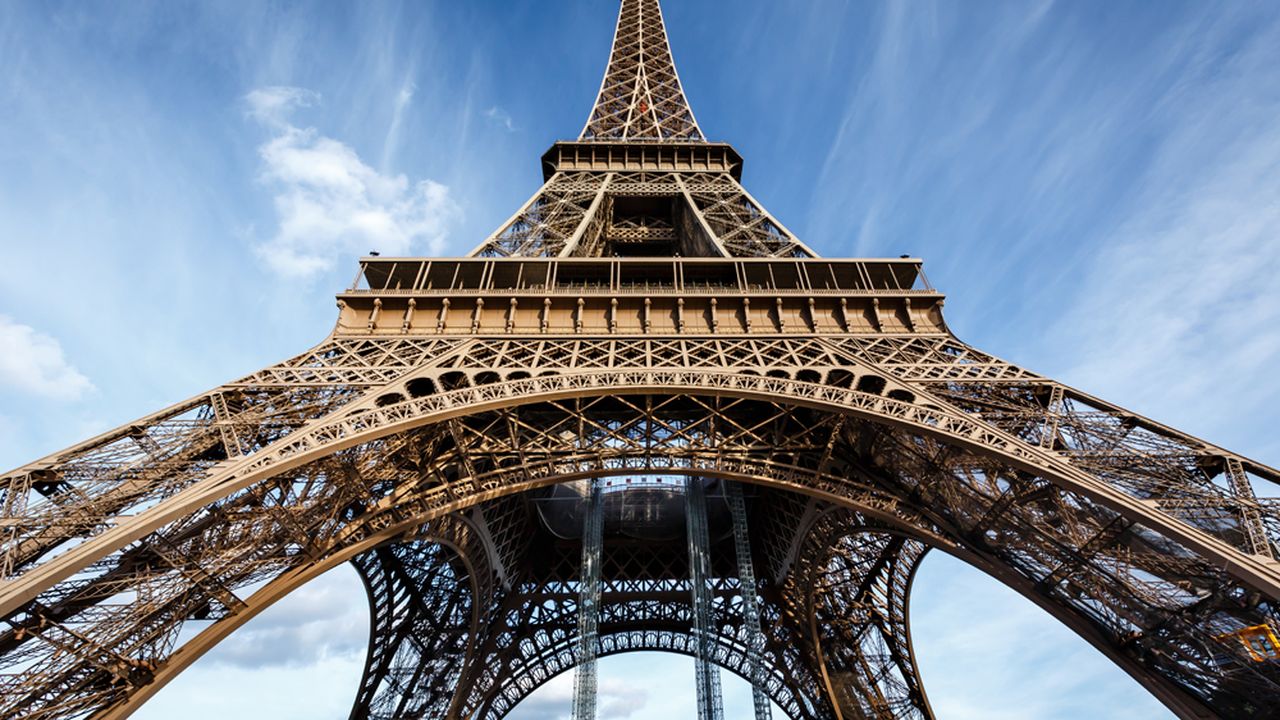 France : la tour Eiffel fermée au public en raison d'une grève