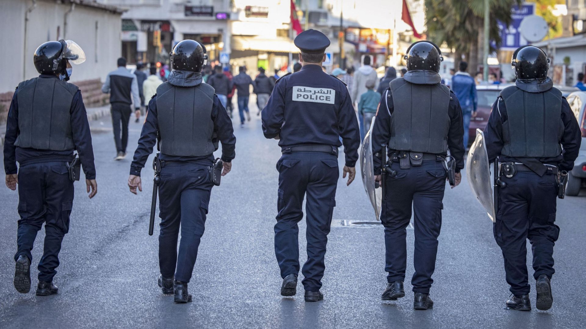 Casablanca : la police fait usage d'armes à feu pour disperser des hooligans violents, une enquête en cours  
