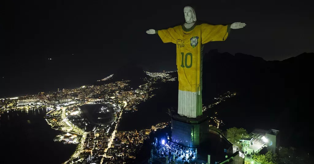 Football : Au Brésil, hommages à Pelé pour le premier anniversaire de sa mort
