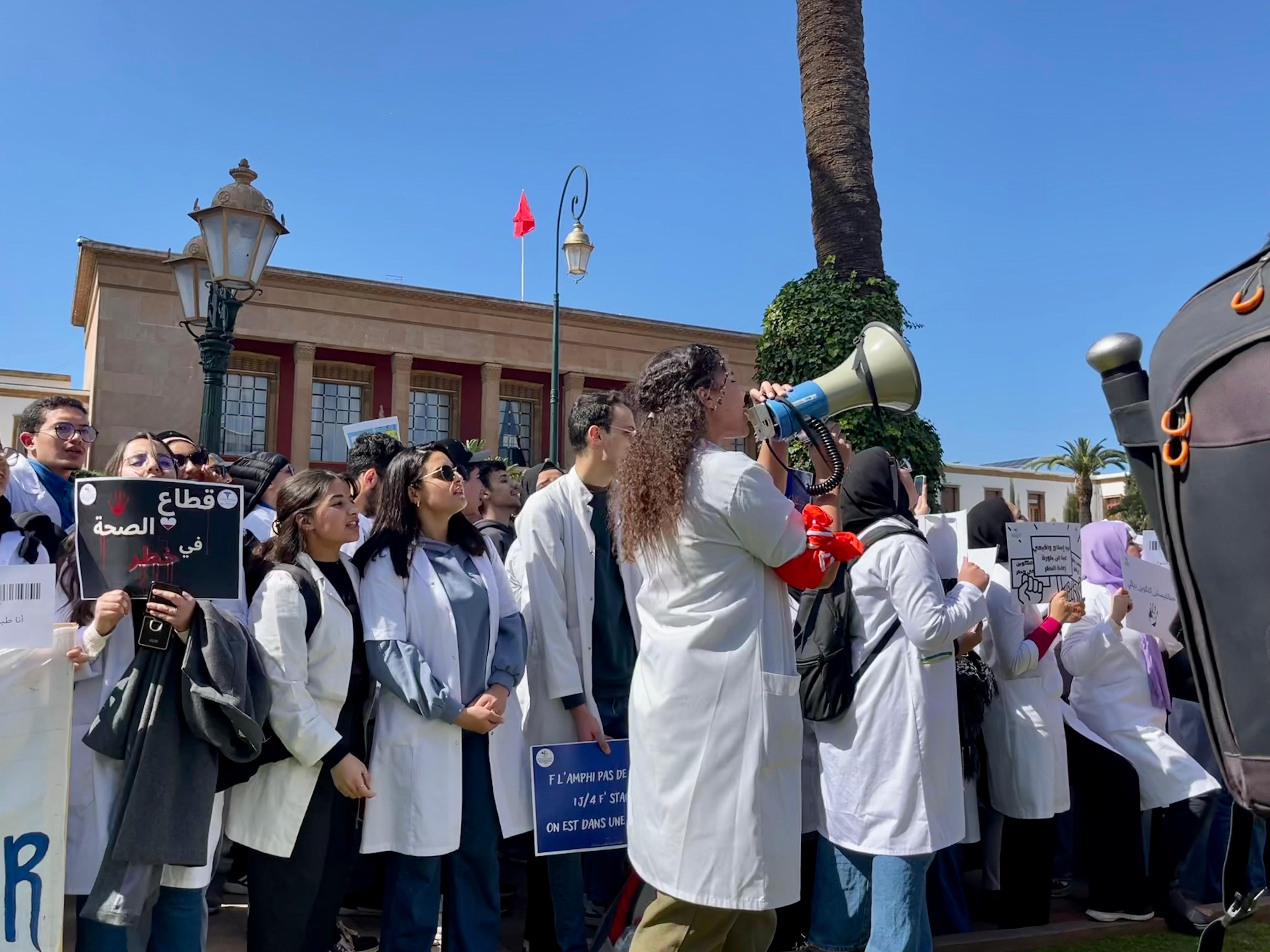 Photo: Saad Salimi, tous droits réservés // La révolte est montée d'un cran chez les étudiants en médecine et en pharmacie.