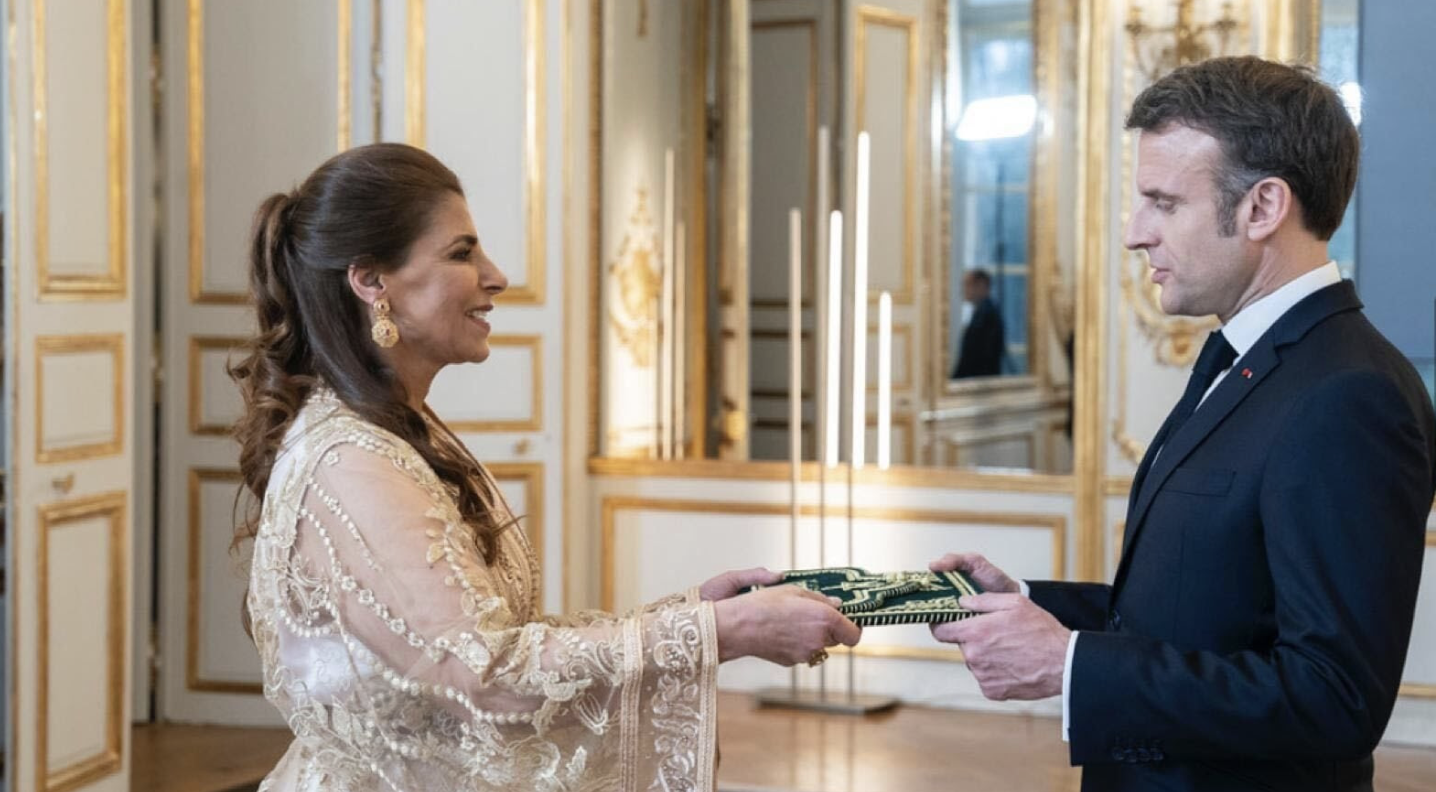 Samira Sitail présente ses lettres de créance à Emmanuel Macron 