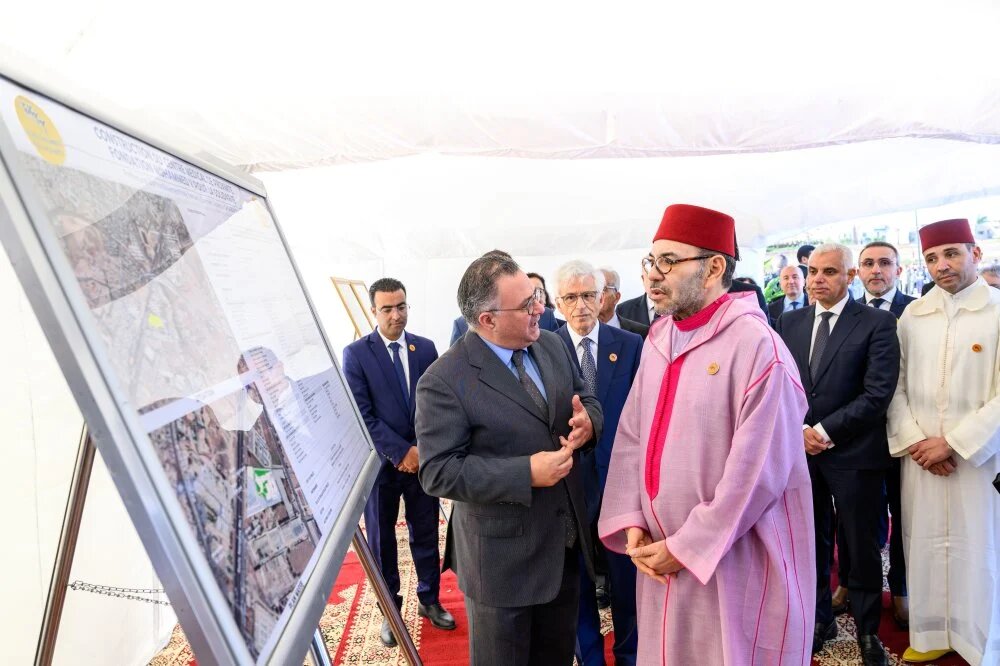 Casablanca: SM le Roi pose la première pierre d’un Centre médical de proximité et lance la 2ème phase du programme des Unités Médicales Mobiles Connectées