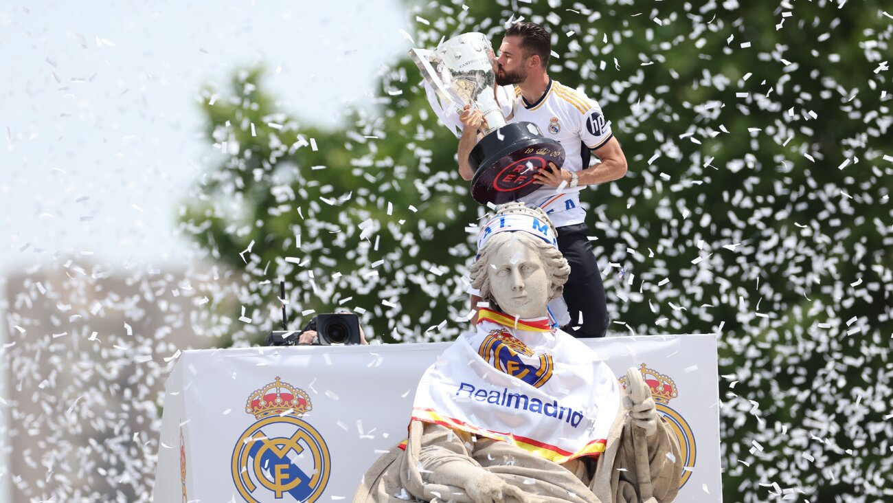 Espagne: le Real Madrid célèbre son 36e titre de champion, déjà tourné vers l'avenir