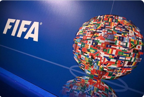 74e Congrès de la FIFA :  Interdiction des transferts de joueurs issus de pays non membres de l'ONU.