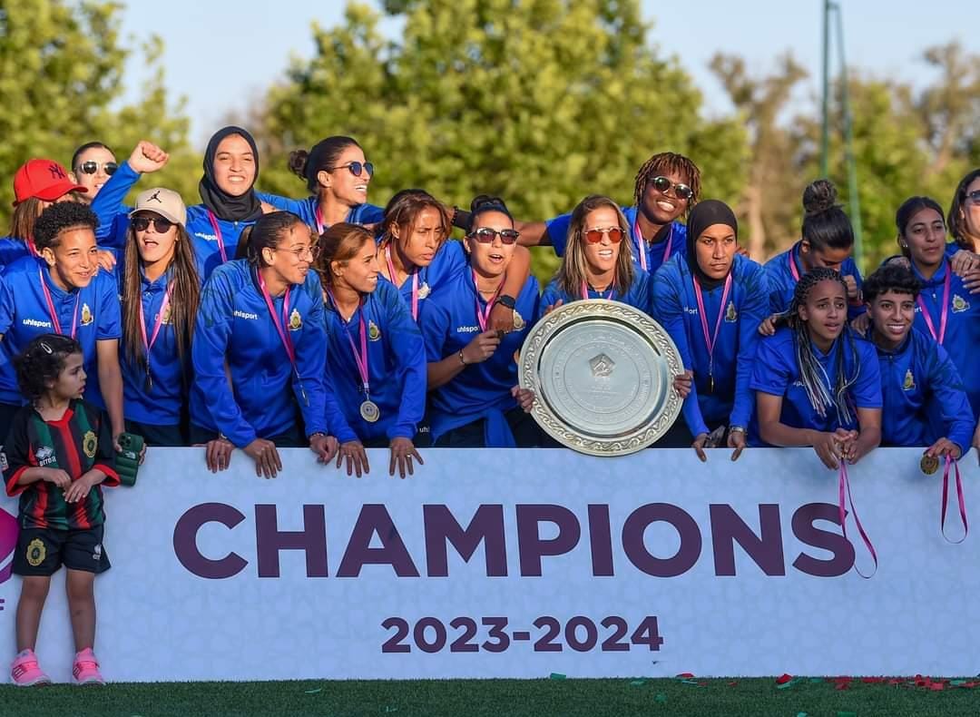 Championnat national de football féminin D1: L’AS FAR reçoit son Trophée de Championne 2024