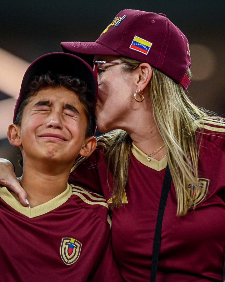 Moment bien chargé en émotion lors du  match Venezuela - Mexique !