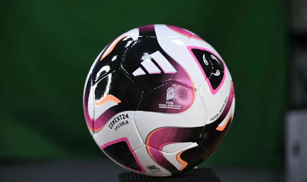 La FIFA, en partenariat avec Adidas, a dévoilé ce lundi 26 août le ballon officiel de la Coupe du Monde de Futsal 2024.