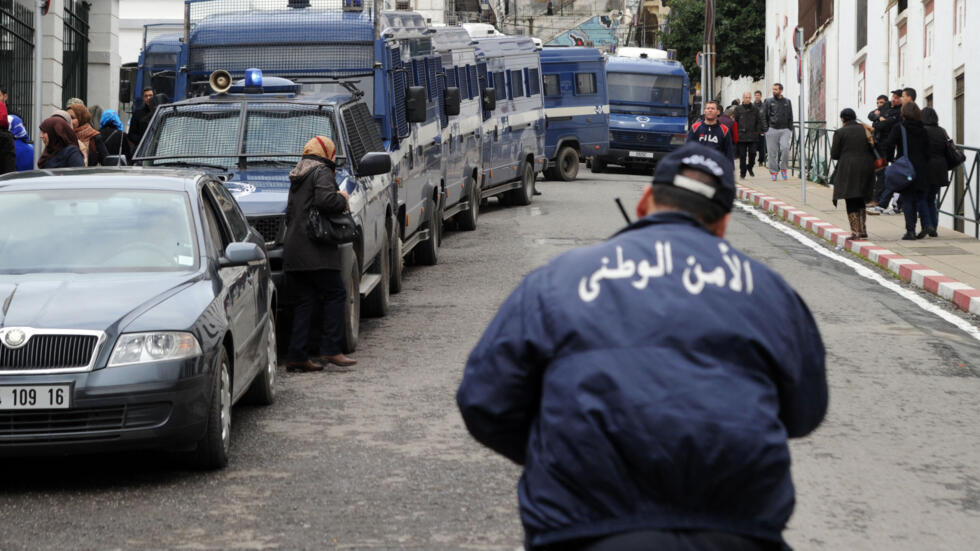 Algérie : Début de la traque aveugle des espions fictifs après l’imposition des Visas aux Marocains !