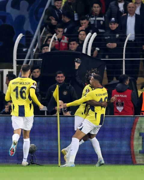 Europa League : En-Nesyri égalise pour le Fenerbahçe de Mourinho !