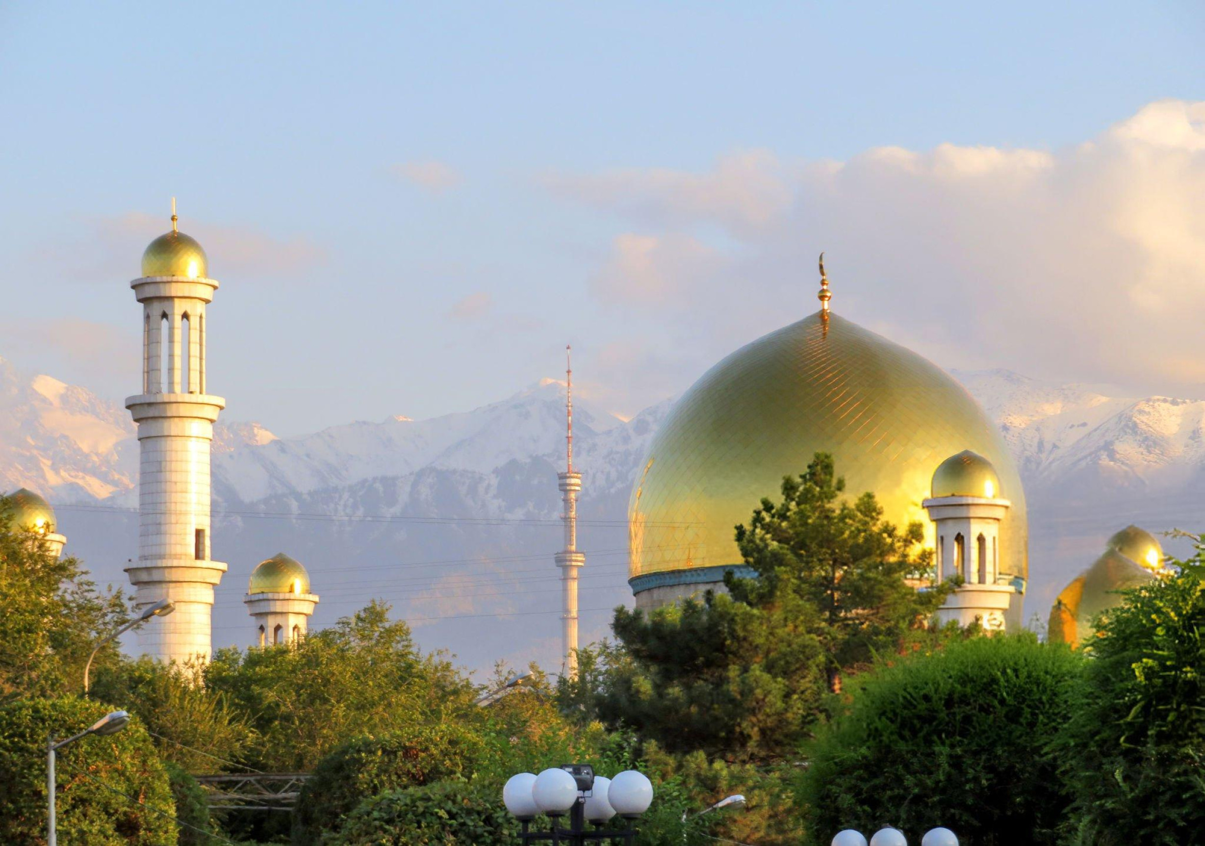 La mosquée centrale d'Almaty, Kazakhstan.