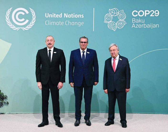 Aziz Akhannouch, au milieu, représentant Sa Majesté le Roi Mohammed VI à la COP29.