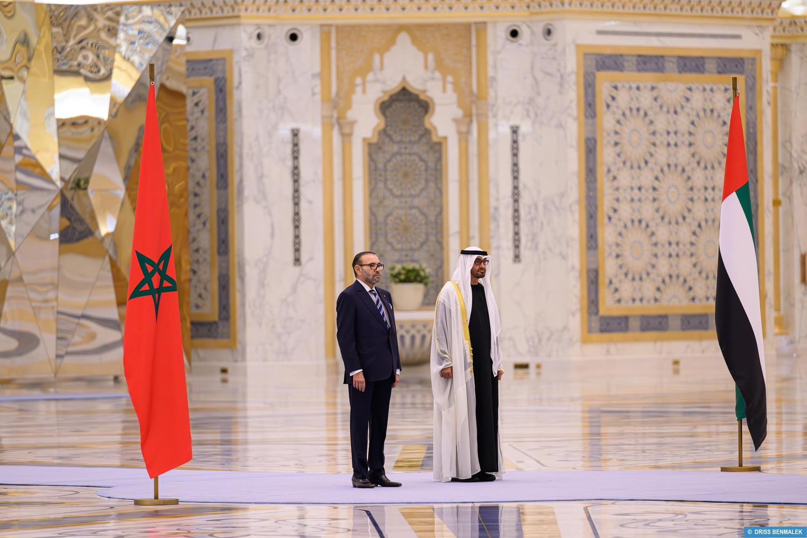 SM le Roi félicite le Président des Émirats Arabes Unis à l'occasion de la fête nationale de son pays