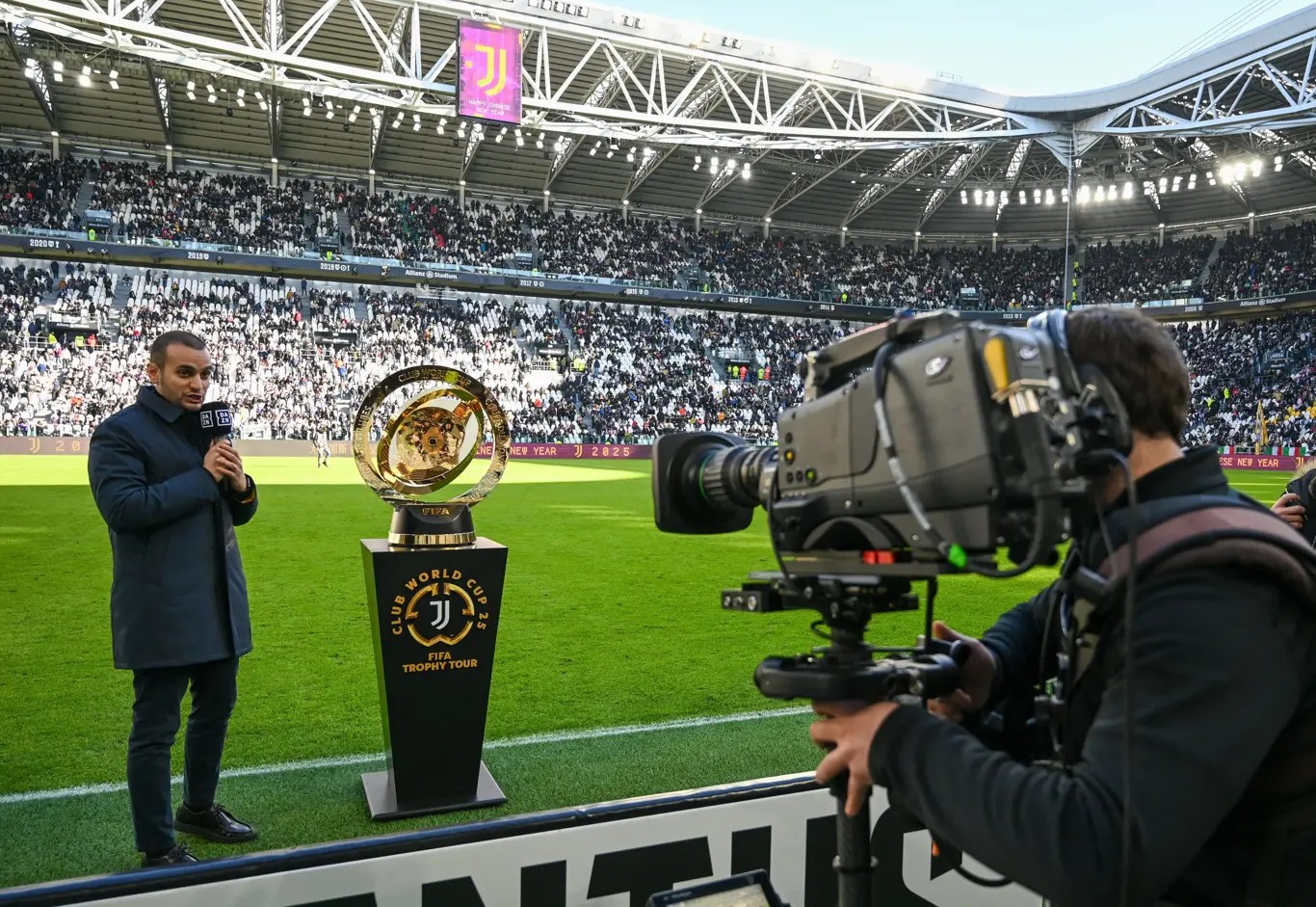 CDM des Clubs 25 : Le Trophée présenté à Turin