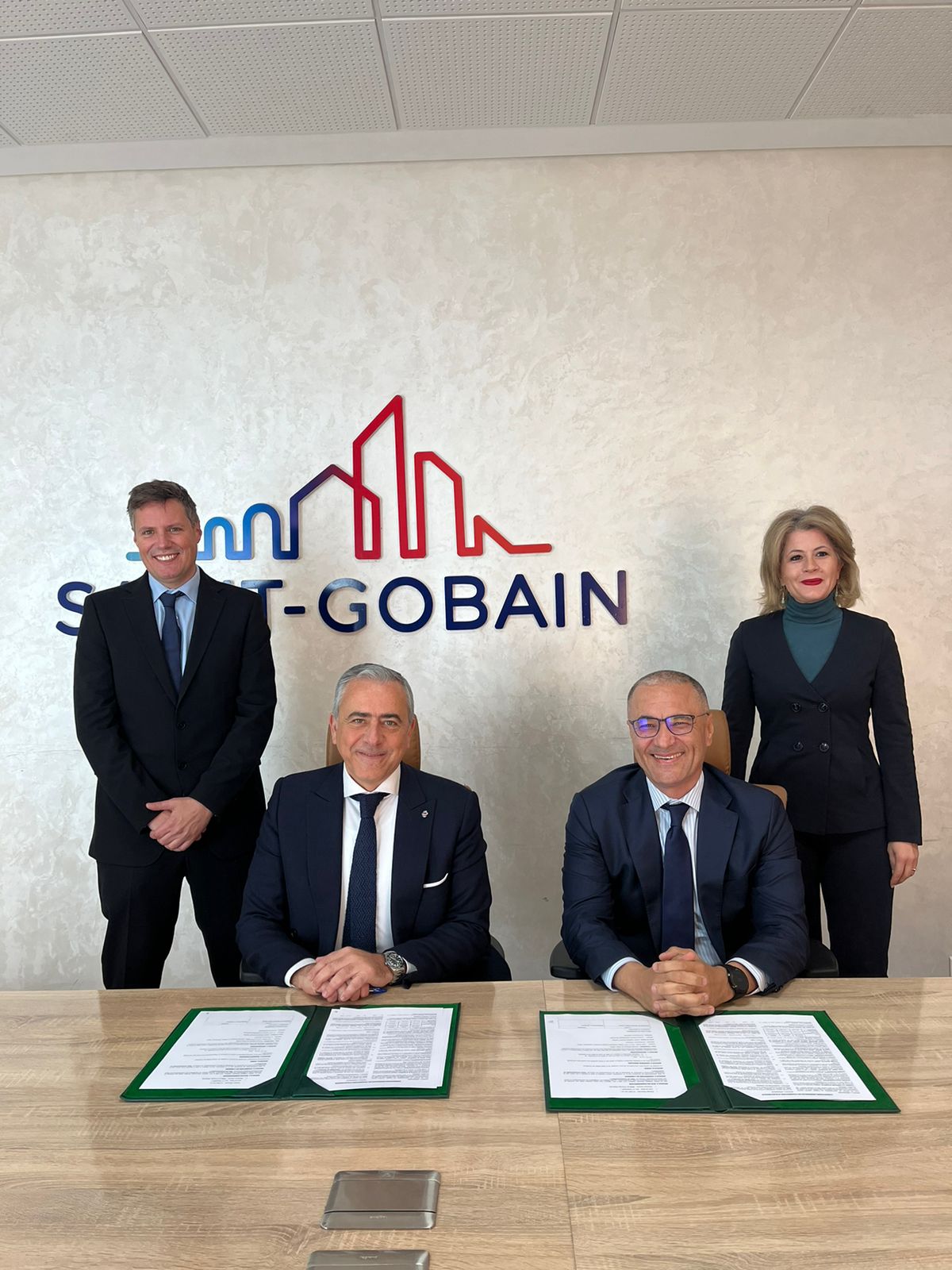 Electricité verte : Saint-Gobain Sekurit décarbone son usine à Kenitra 