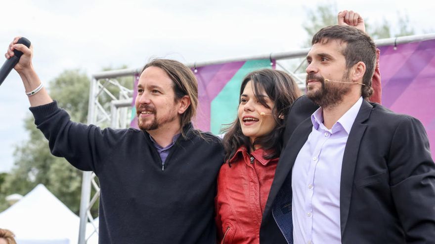 Isabel Serra en compagnie de Pablo Iglesias Turrión, l'un des fondateurs de Podemos, lors d'un meeting. (Droits réservés)