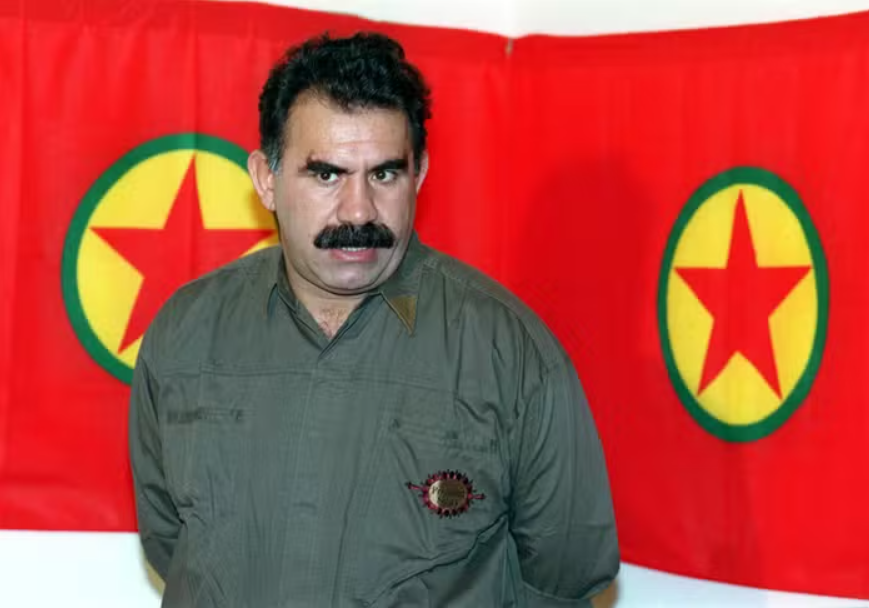 Turquie: le chef kurde Öcalan annonce la dissolution du PKK