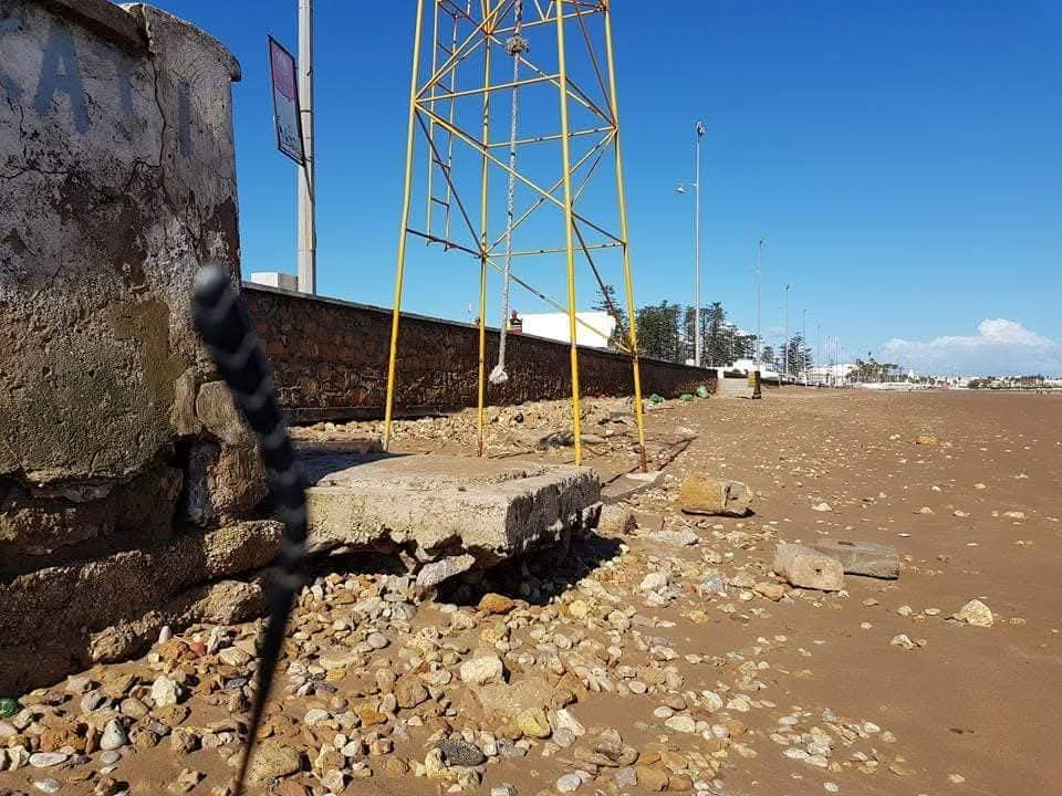 ​El Jadida : la plage sacrifiée renaît sous les coups de balai de l'océan