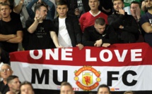 Foot anglais / Man. United- Liverpool : Les supporters mancuniens envahissent le terrain malgré le huis clos !