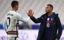 Le mercato s’affole : Ronaldo a atterri à Manchester United, Mbappé le sera au Real !