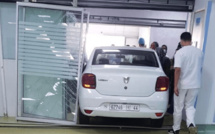 Hôpital Cheikh Zaid : Une voiture s'encastre dans le service des urgences (vidéo)