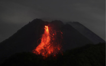 Éruption volcanique dans le pacifique: alerte au tsunami sur la côte ouest américaine