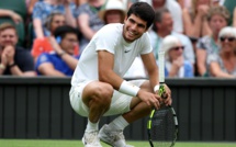 Tennis: Alcaraz s'offre son premier titre à Wimbledon après sa victoire contre Djokovic 