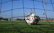 En ligne de mire : Le football entre amateurisme et professionnalisme