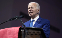 Biden, très déterminé, exhorte son parti à "se rassembler" autour de lui