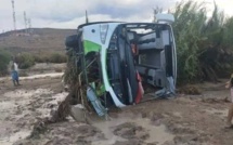 ​Un autocar emporté par les crues à Oued Tata, 2 morts et 14 portés disparus (bilan provisoire)